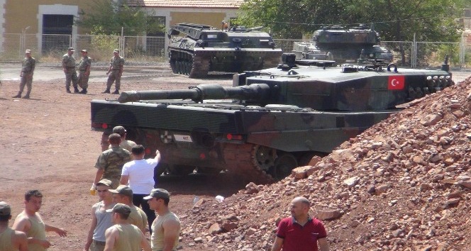 İstanbul 2. Zırhlı Tugay Komutalığı’ndaki tankların İslahiye’ye sevkıyatı devam ediyor