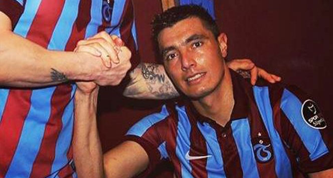 Oscar Cardozo Olympiacos yolunda