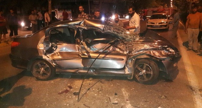 Otomobil sulama aracına arkadan çarptı