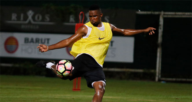Antalyaspor’da Eto’o takımda kaldı