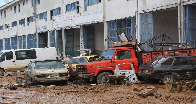 Şiddetli yağışlar Artvin’in Arhavi ilçesinde hasara yol açtı