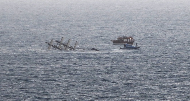 Antalya’da tur teknesi battı: 79 kişi kurtarıldı 2 kişi kayıp