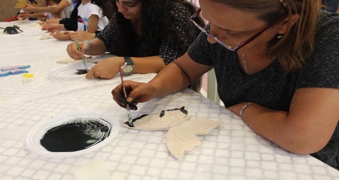 Ağaç kabukları evleri güzelleştiriyor