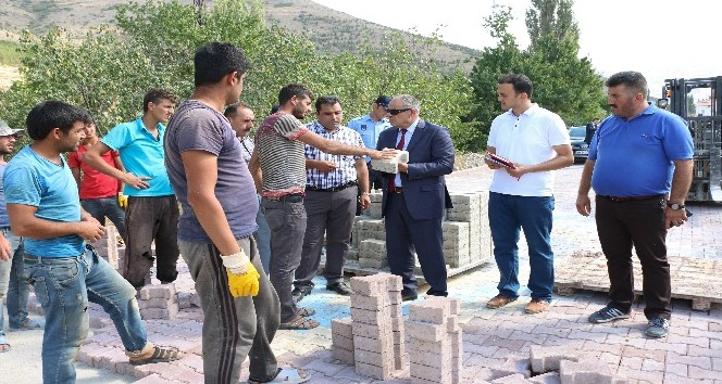 Yahyalı ilmek ilmek dokunuyor