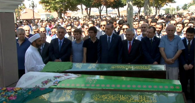 Cumhurbaşkanı Erdoğan, İçyer&#039;in cenaze namazına katıldı