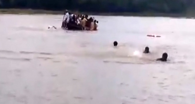 Nehirde bot battı: 12 ölü !