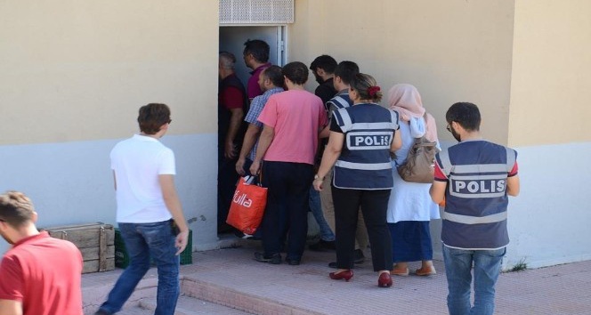 Karaman’daki FETÖ operasyonu şüphelisi 1’i kadın 21 kişi adliyeye sevk edildi