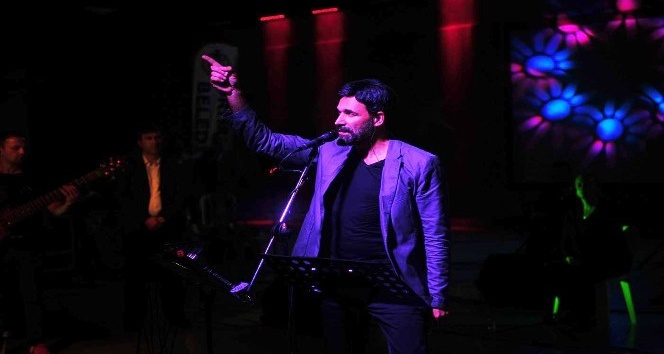 Orhangazi’de kurtuluş coşkusu Uğur Işılak’la yaşandı