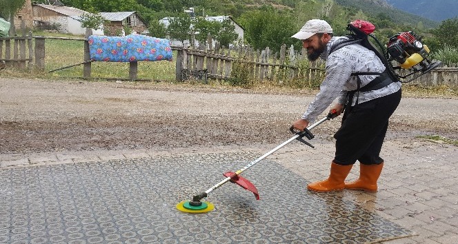 Ot biçme makinesi Gümüşhane’de halı yıkama makinesi oldu
