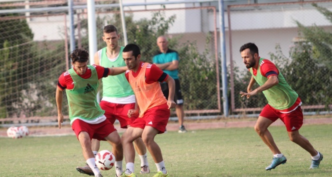 Mersin İdmanyurdu, Samsunspor maçını da kazanıp, çıkışa geçmek istiyor