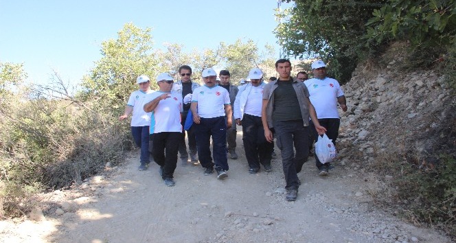 Bakan Elvan, doğa yürüyüşüne katıldı