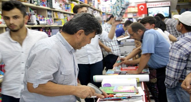 Kırtasiyeler doldu, taştı