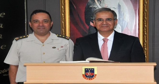 Vali Tapsız’dan Garnizon Komutanı Şen’e hayırlı olsun ziyareti