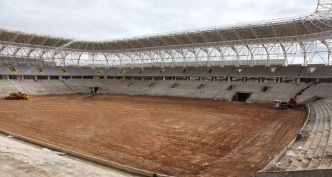 Yeni Malatyaspor Yönetimi, Malatya Arena Stadı’nda incelemelerde bulundu