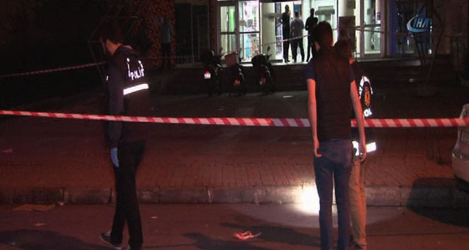 İstanbul&#039;da silahlı kavga: 2 yaralı