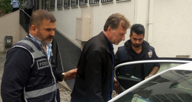Eski futbolcu İsmail Demiriz Bakırköy&#039;de gözaltına alındı