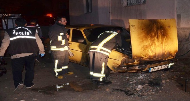 Karaman’da park halindeki otomobil kundaklandı
