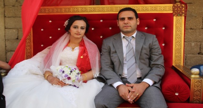 Gazeteci Karhan’a görkemli düğün
