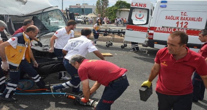 Diyarbakır’da feci kaza: 1 ölü, 7 yaralı