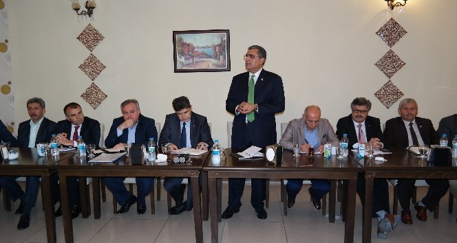 Recep Konuk, muhtarlarla buluştu