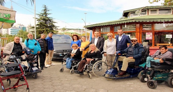 Bağış için Almanya’dan gelen engelli minibüsüne yasal engel
