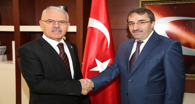 Bozok Üniversitesi Tıp Fakültesi Dekanı Prof. Dr. Ataseven görevine başladı