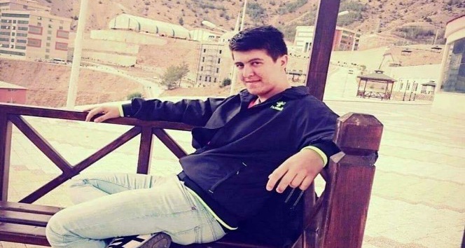 Üniversite öğrencisi kalbine yenik düştü