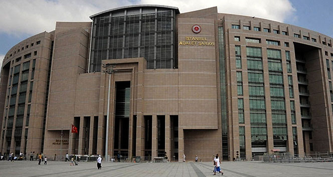 İstanbul Adalet Sarayı&#039;nda intihar girişimi