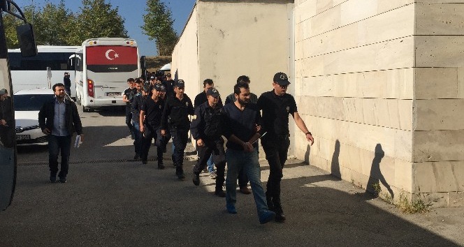 Sakarya İl Emniyet Müdürlüğünde görevli 30 polis adliyeye sevk edildi