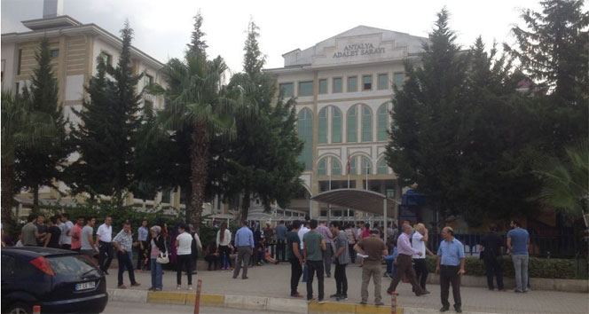 Antalya Adliyesinde canlı bomba alarmı