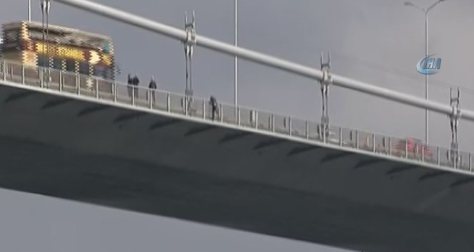 15 Temmuz Şehitler Köprüsü&#039;nde intihar girişimi