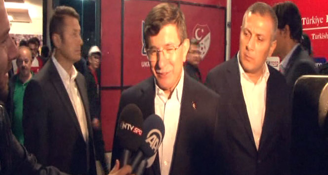Eski Başbakan Ahmet Davutoğlu: ‘Allah yolunu açık etsin&#039;