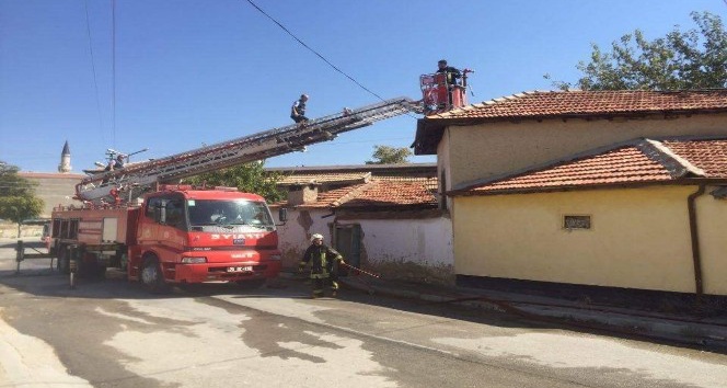 Karaman’da ev yangını
