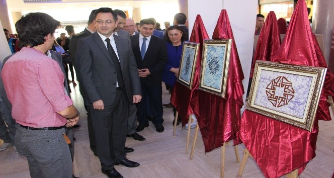 Kimsesiz Çocukların Yaptıkları Eserler Sergilendi