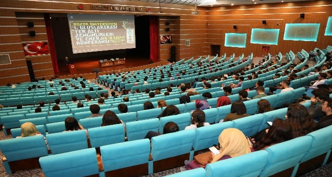 ’1. Uluslararası Yer Altı Zenginlikleri ve Enerji Konferansı’ sürüyor
