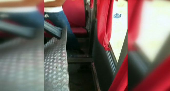 Minibüsün koltuklarının altındaki &#039;Zula&#039;da 2 terörist yakalandı