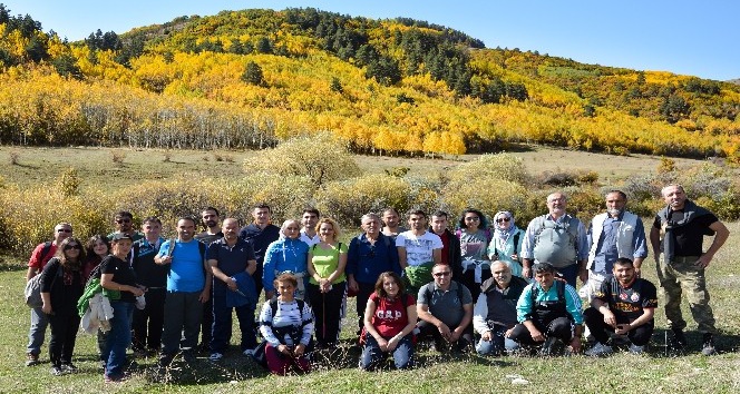 Gümüşhaneli dağcılardan Güzyurdu köyüne ‘güz’ yürüyüşü