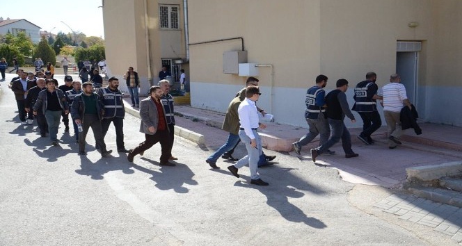 Karaman’da FETÖ’den gözaltına alınan 11 öğretmen adliyeye sevk edildi