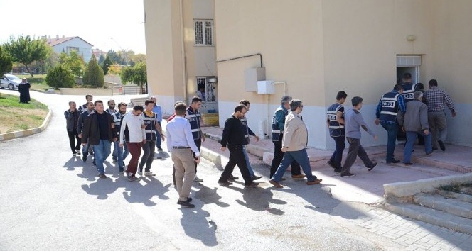Karaman’da FETÖ’den gözaltına alınan 11 öğretmen daha adliyeye sevk edildi
