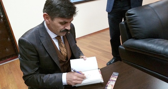 Darbe teşebbüsünün ardından FETÖ’cü polislere telsizden seslenen emniyet müdürü şair çıktı