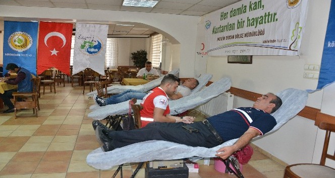 Mersin’de ormancılardan kan bağışı