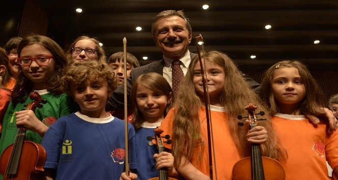 Harika çocuklar Cumhuriyet Bayramı Konserine hazırlanıyor