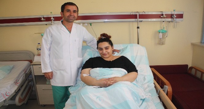 Prof. Dr. Yağmur, 128 kilodaki obezite hastasına umut oldu