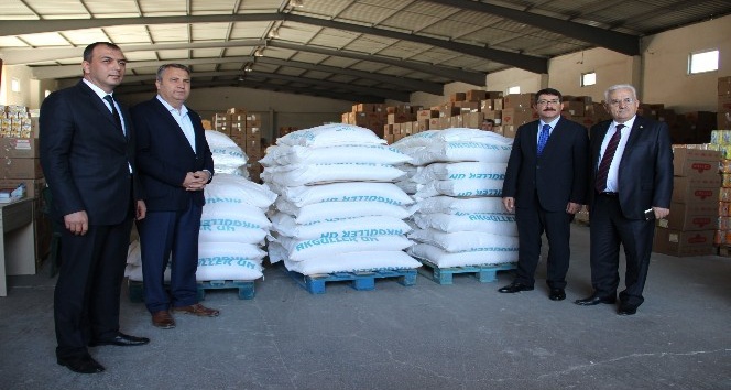 Manisa esnafından Cerablus’a 5 ton un