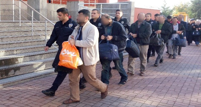 Kocaeli’de 7 kamu çalışanı FETÖ’den tutuklandı