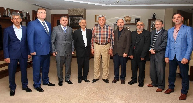 Başkan Karaosmanoğlu, SUMOTAŞ yönetimiyle bir araya geldi