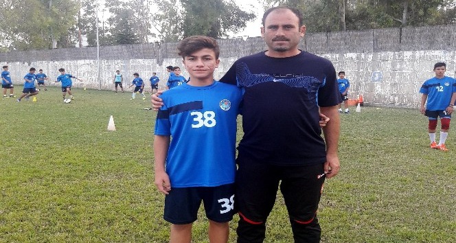 Akdeniz Belediyespor’un genç oyuncusu Esat Can, ’U14 Milli Takım’ yolunda