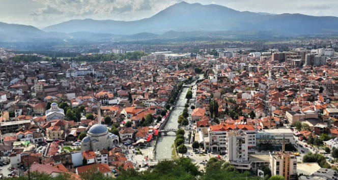 Kosova ayağa kalkmaya çalışıyor