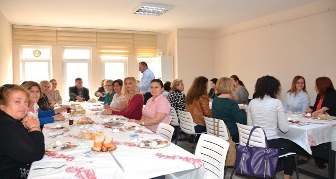 Süleymanpaşa Kent Konseyi Kadın Meclisi dayanışma toplantısı düzenledi