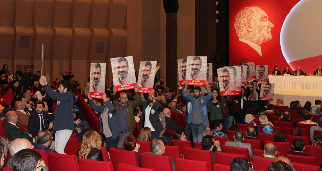 İstanbul Barosu seçimlerinde &quot;Tahir Elçi&quot; protestosu